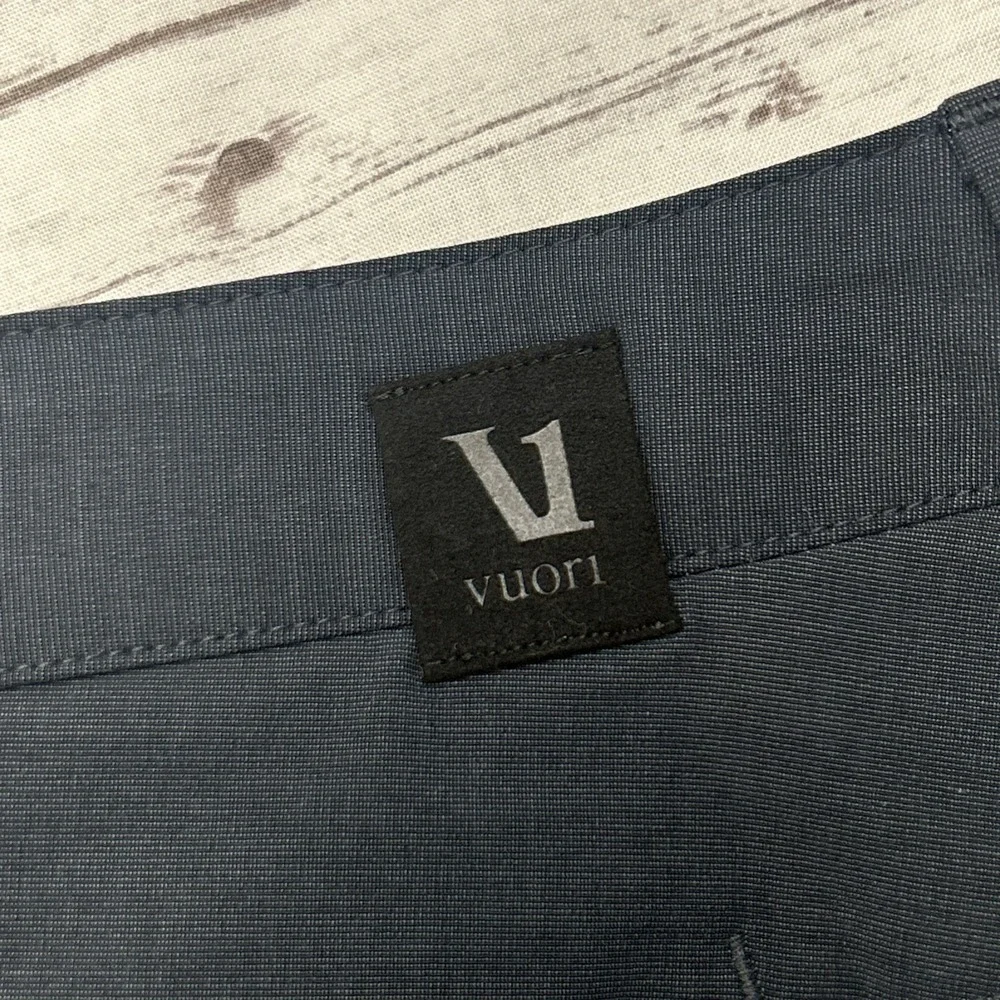 Vuori Aim Shorts 8